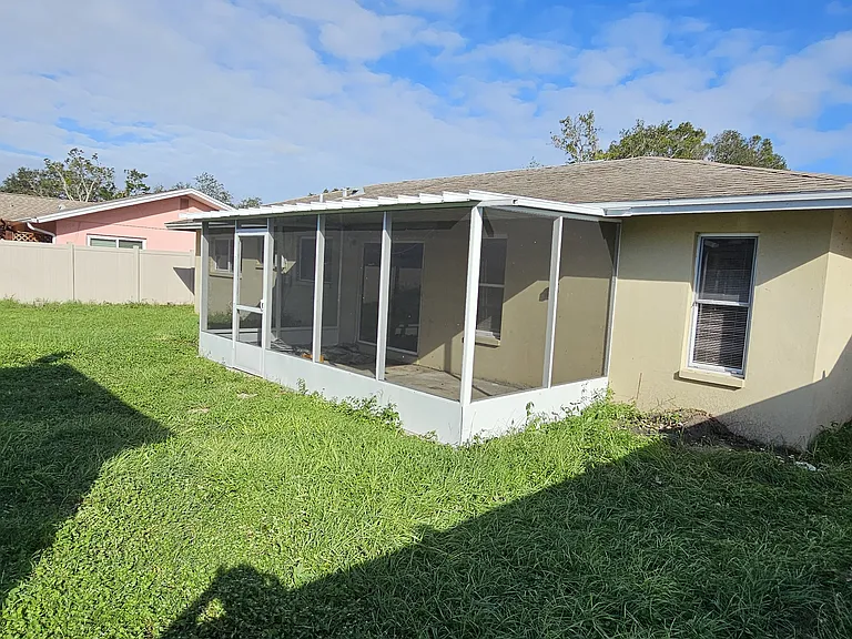 6948 Duncansby Ave N — Photo 11