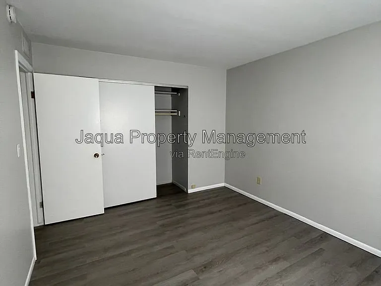 726 Garland Cir — Photo 7
