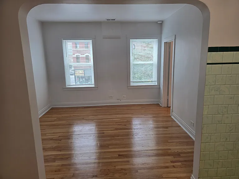 2896 S Archer Ave #202 — Photo 9