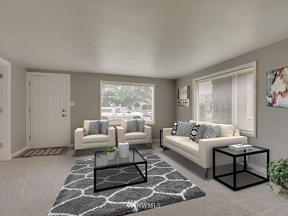 3rd image of 4332 Yakima Ave