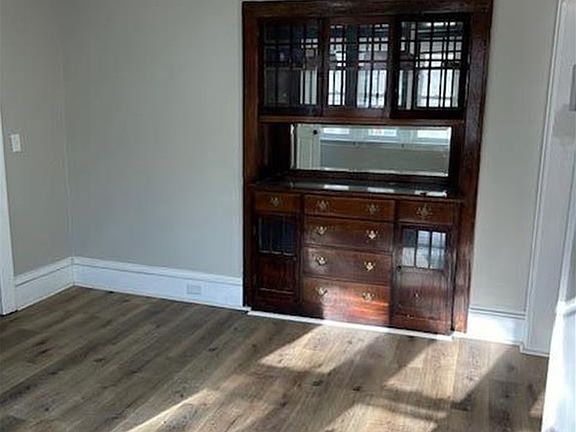 5th image of 1023 17th Ave SE #2