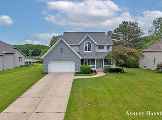 7260 Loma Linda Dr NE, Rockford, MI 49341
