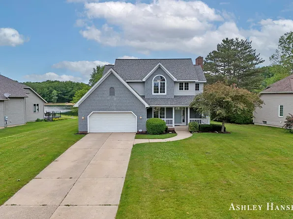 7260 Loma Linda Dr NE, Rockford, MI 49341