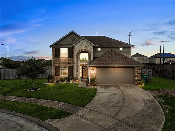 3rd image of 356 Century Oaks Ln
