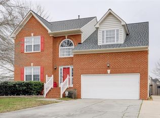 701 Southwood Dr, Chesapeake, VA