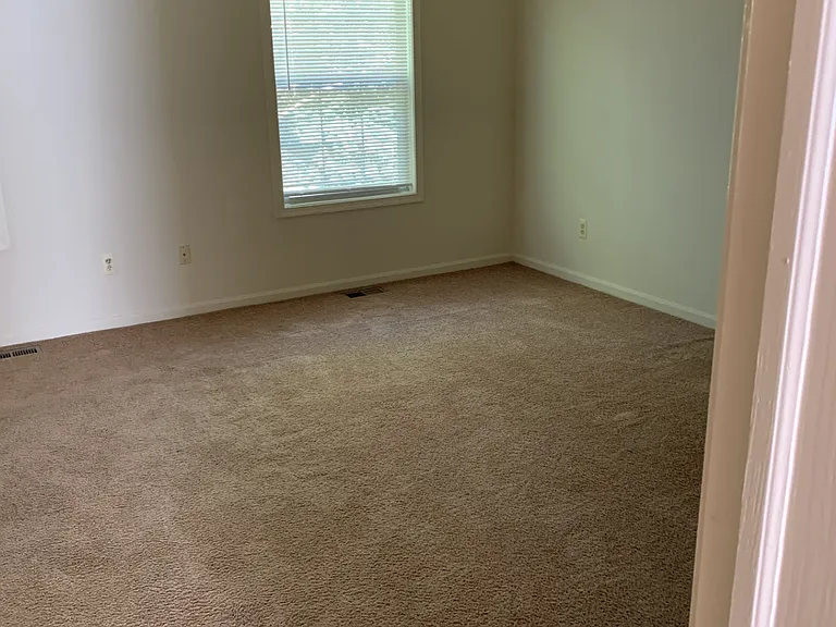 Victoria Village Apartments — Photo 18