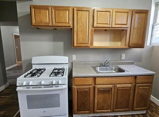 1 Roosevelt Ter #B1, Irvington, NJ 07111