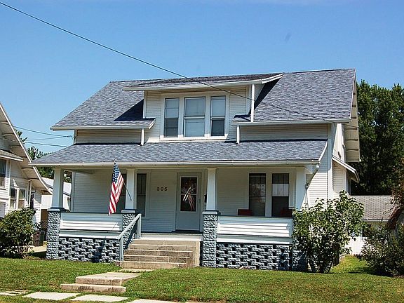 4th image of 305 E Blagrove St