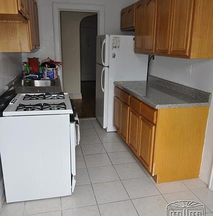 4th image of 4129 46th St APT 3F