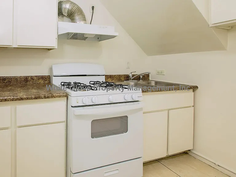 710 W. Highland Street — Photo 5
