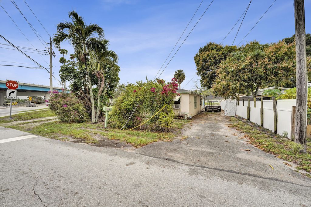 1412b NW 7th Street #b, photo 8