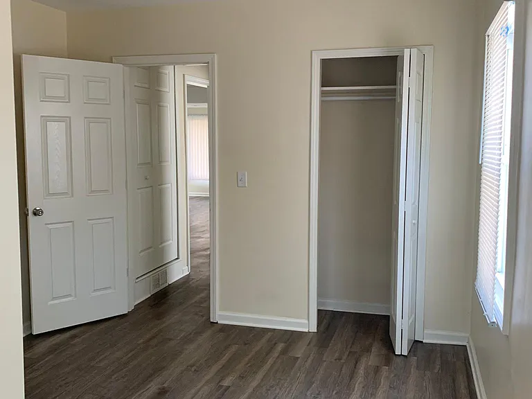 23092 Hoover Ave — Photo 14