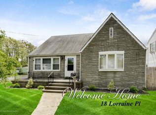 18 Lorraine Pl, Middletown, NJ 07748