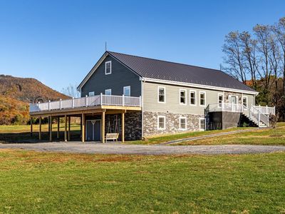 3115 Lairds Knob Dr, Keezletown, VA, 22832