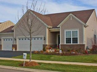 901 Fairmont Rd, Pingree Grove, IL 60140