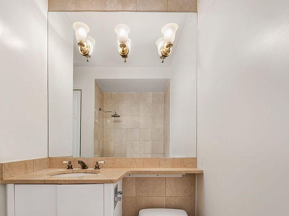 4th image of 200 E 69th St APT 5A
