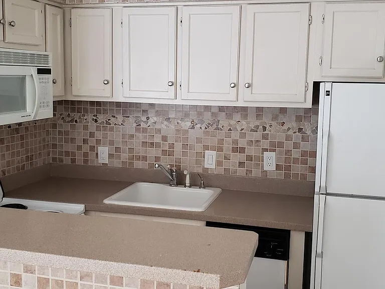 2300 Balsam Dr #G306 — Photo 1