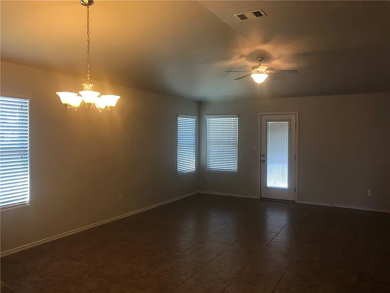 188 Brockston Dr — Photo 6
