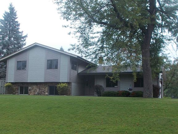 2nd image of 606 Paradise Ave