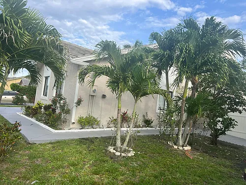 5765 Strawberry Lakes Cir Photo 1