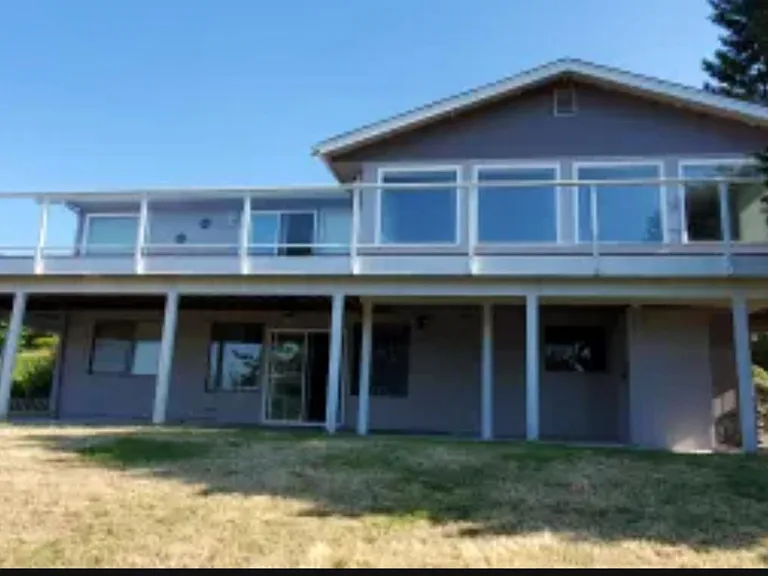 5448 Marian Dr NE — Photo 1