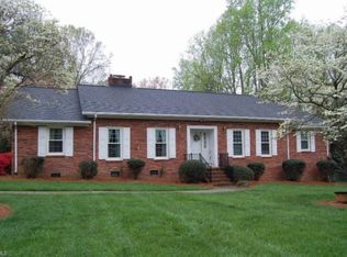 705 Tangle Dr, Jamestown, NC 27282