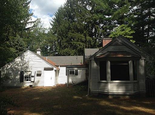 2nd image of 56 Loker St