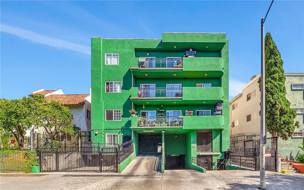 1 bed, 552 sqft, $1,800 — Photo 3