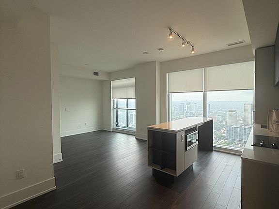 2nd image of 89 Church St #4806