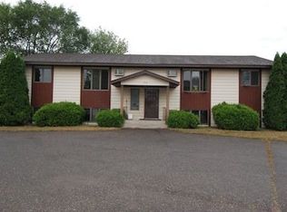 709 8th St N APT 3, Hudson, WI 54016