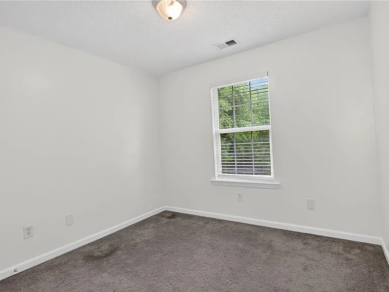 275 Cottonwood Creek Cir — Photo 22
