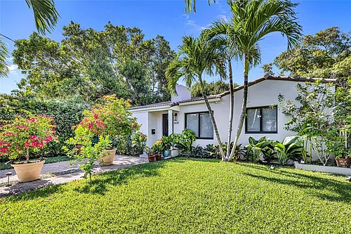 3030 SW 2nd Ave Photo 1