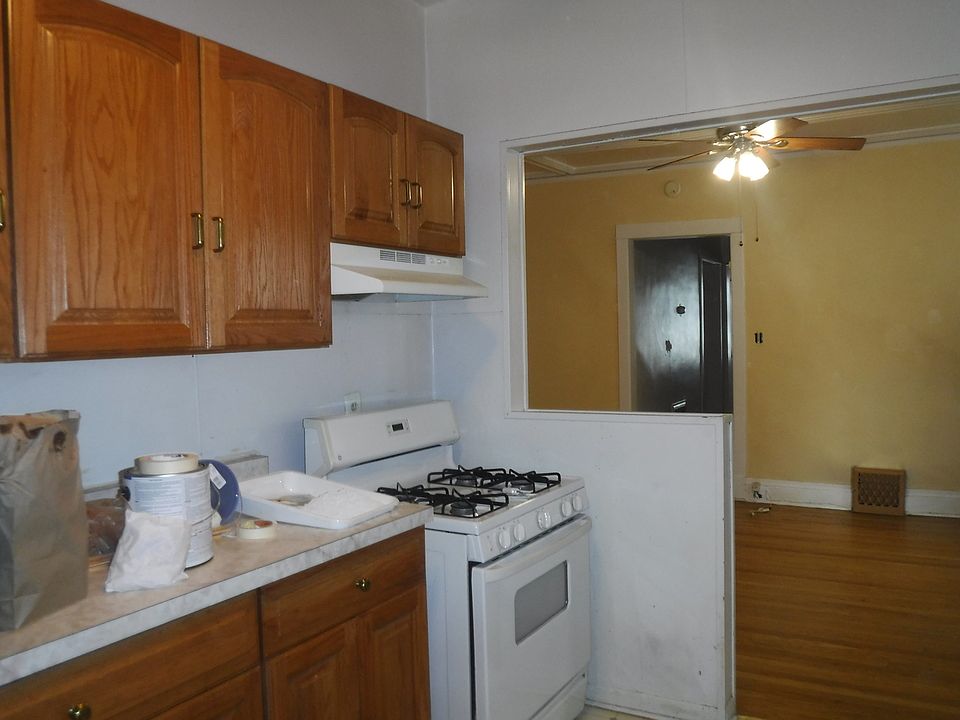 2nd image of 4457 W Irving Park Rd #2