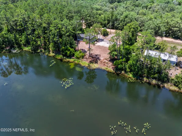 106 HOWARD Drive, Interlachen, FL 32148