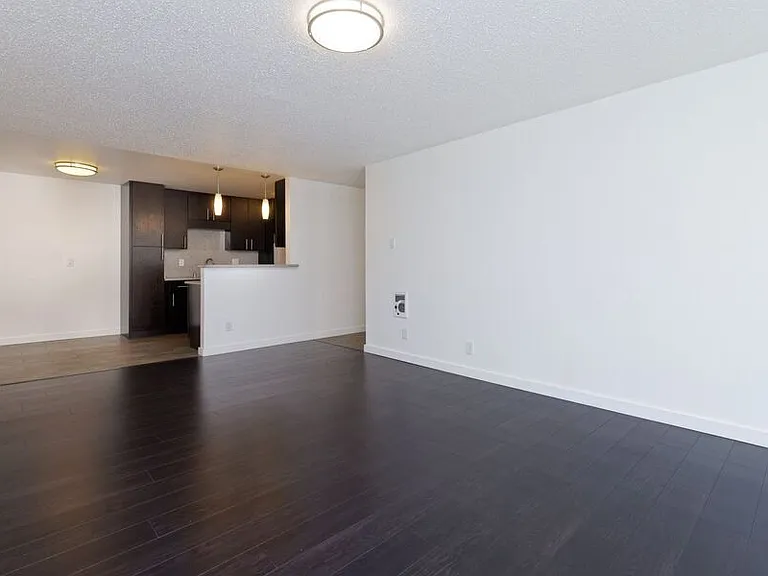 290 Lee Street — Photo 42