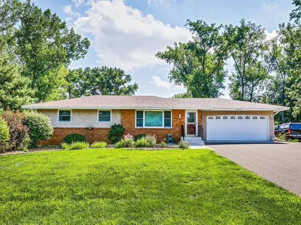 4244 McMenemy St, Vadnais Heights, MN 55127