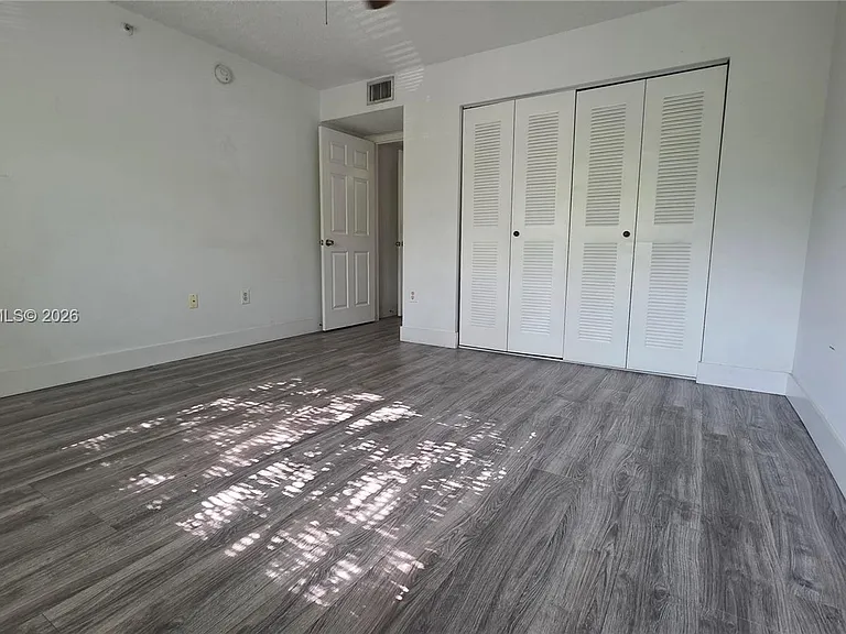 5011 Wiles Rd #203 — Photo 15
