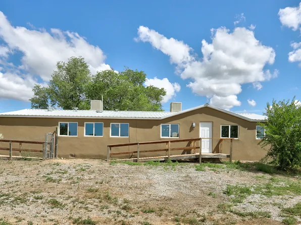 7 Skyline Ct, Edgewood, NM 87015
