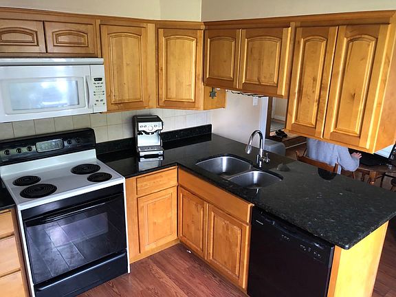 4th image of 915 Abingdon Ct
