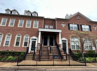 16806 Farmington Rd, Livonia, MI 48154