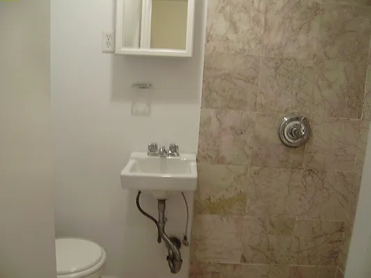 Rented by DSA Realty | media 49