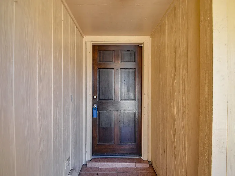9414 Kingsvalley St — Photo 4