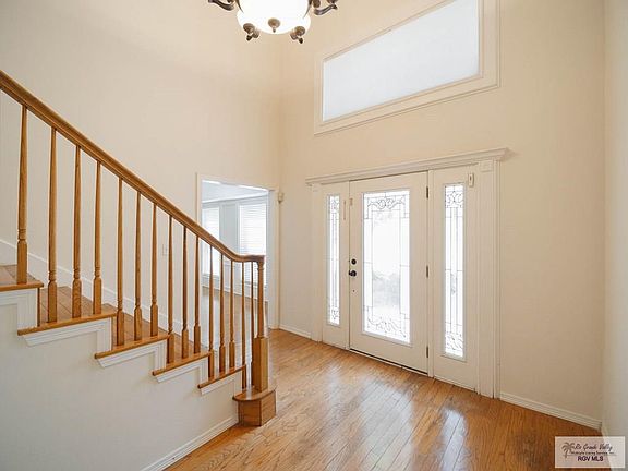 5th image of 2310 Emerald Lake Dr