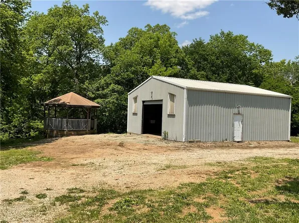 3650 Osborne Ter, Ottawa, KS 66067