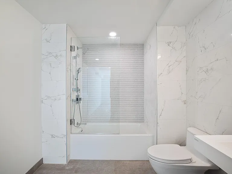 1335 Larkin St #203 — Photo 20