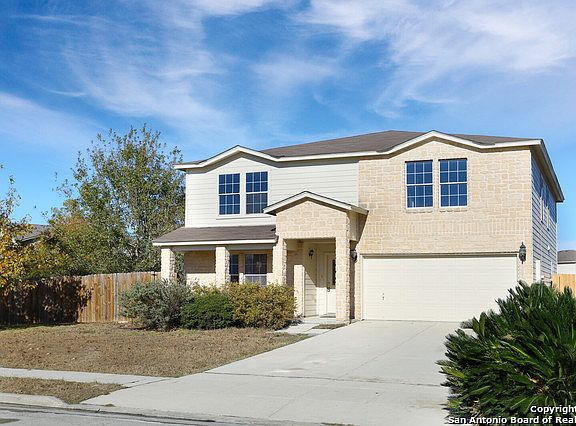 3rd image of 680 NW Crossing Dr