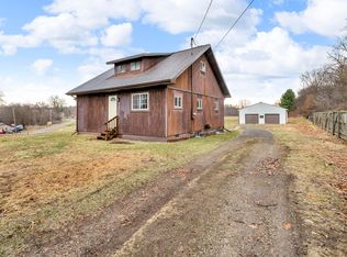 909 Munith Rd, Jackson, MI 49201