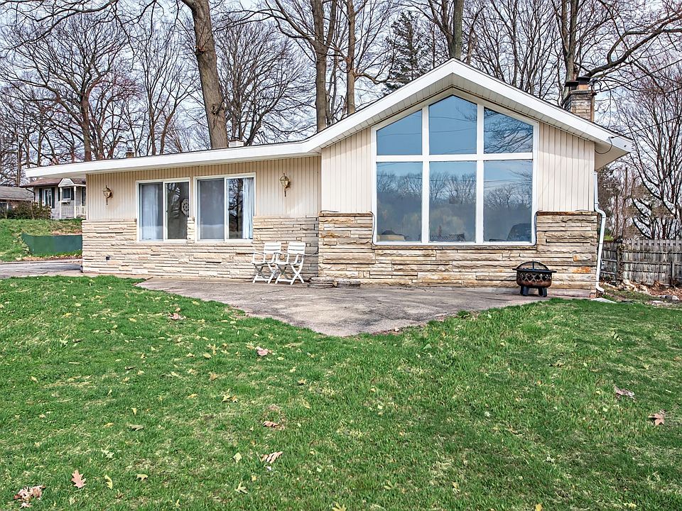 1st image of 6853 Woodland Ct