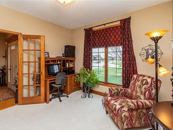 4th image of 1400 Lake Shore Cir SE