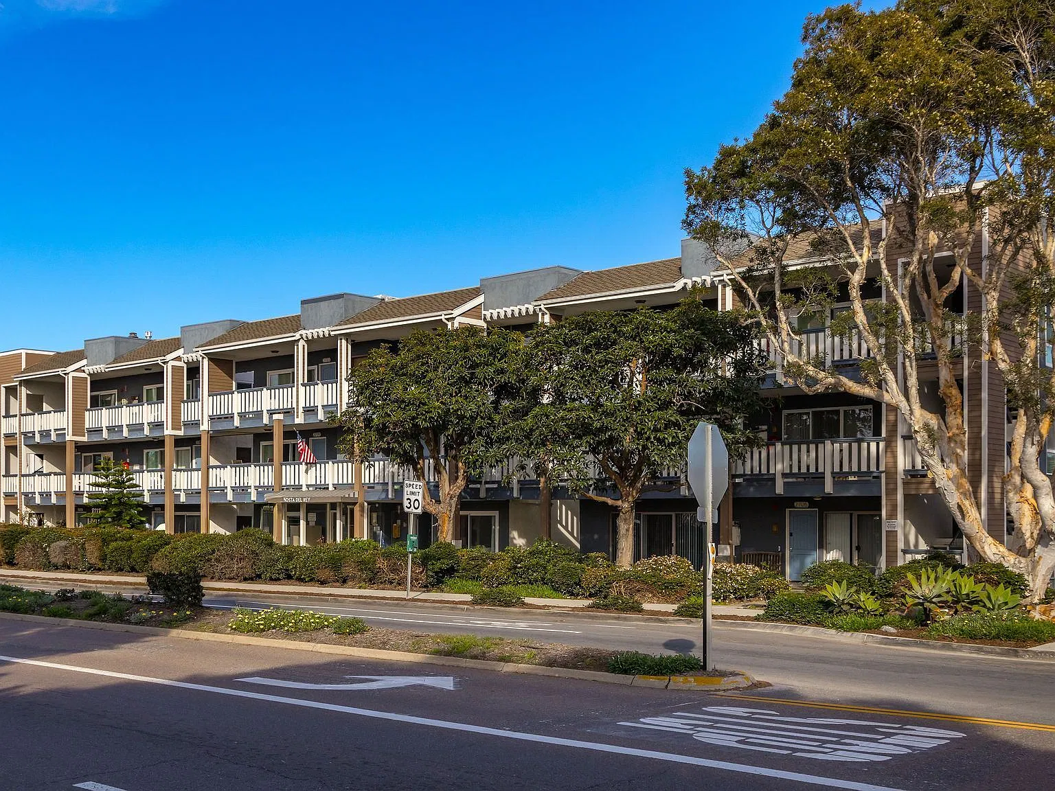 2721 Camino Del Mar - 19 — Photo 2